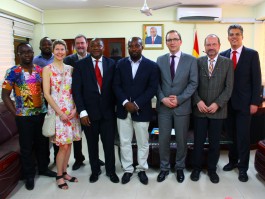 DCG Halle gGmbH International Institute